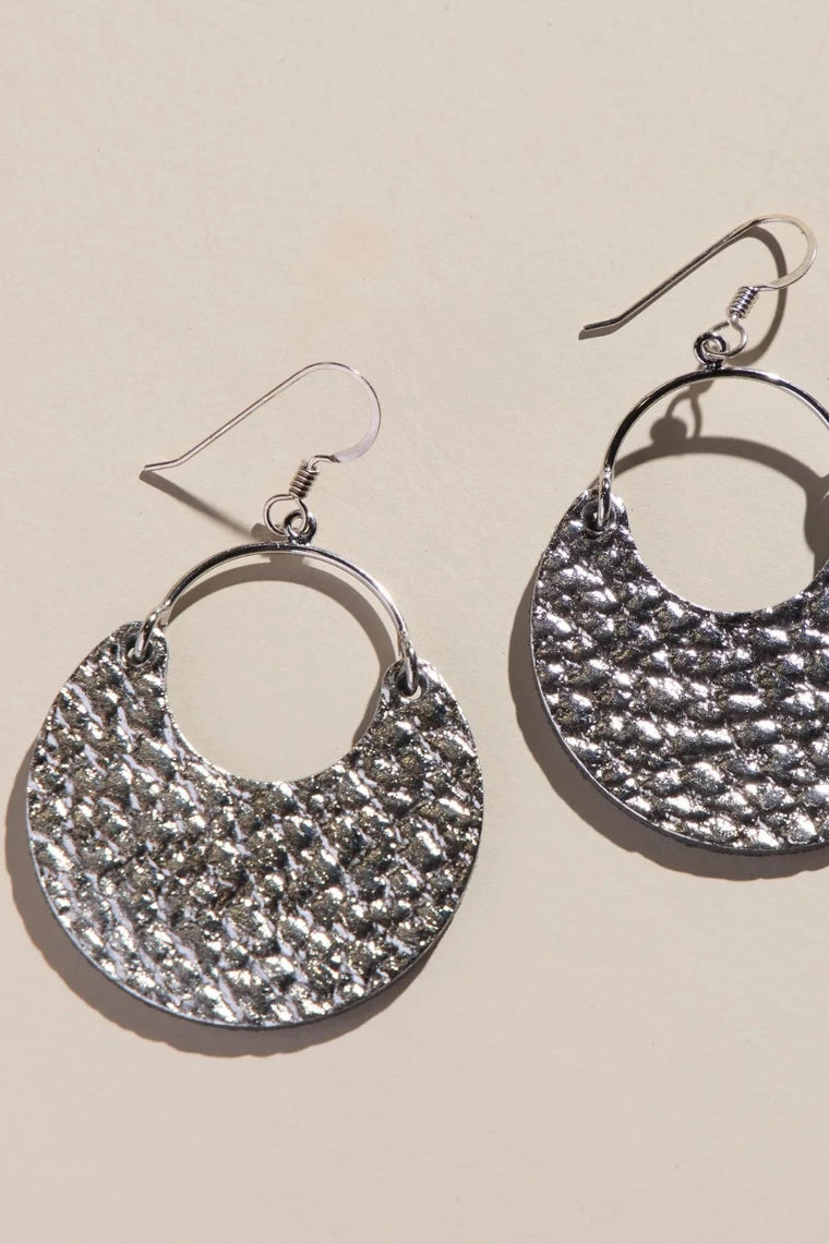 Nickel & Suede Hammered Silver Ninas